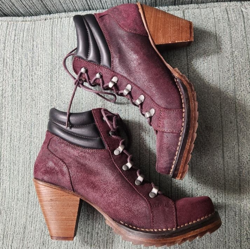 Neosens Purple Heeled Booties